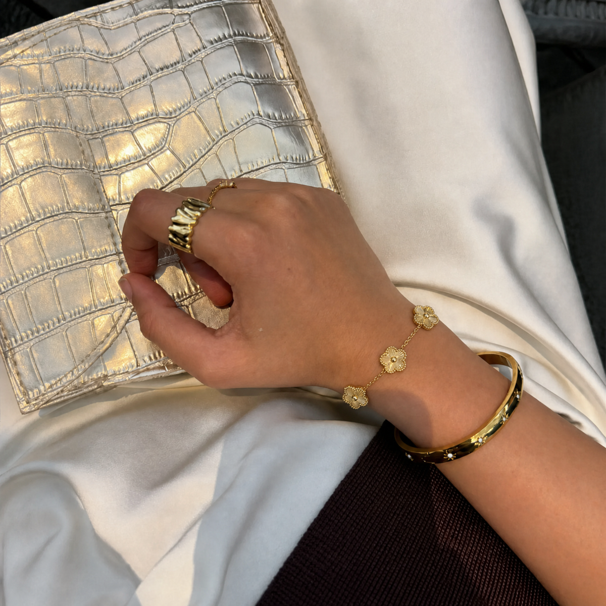 Trèfle Bracelet Gold by Mizuki, view 8
